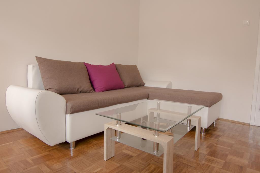 Slavija Square Apartments Belgrade Room photo